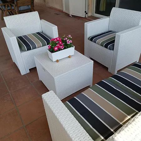 Casa Angela بيت للعطل بيستيشي