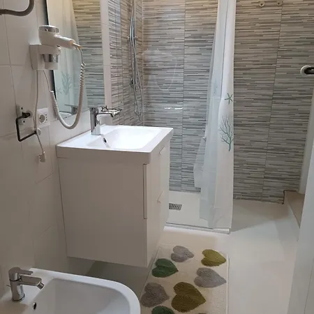 Casa Angela بيستيشي