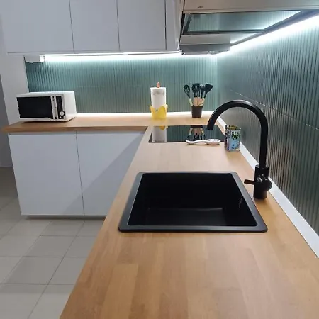 Casa Angela بيت للعطل بيستيشي